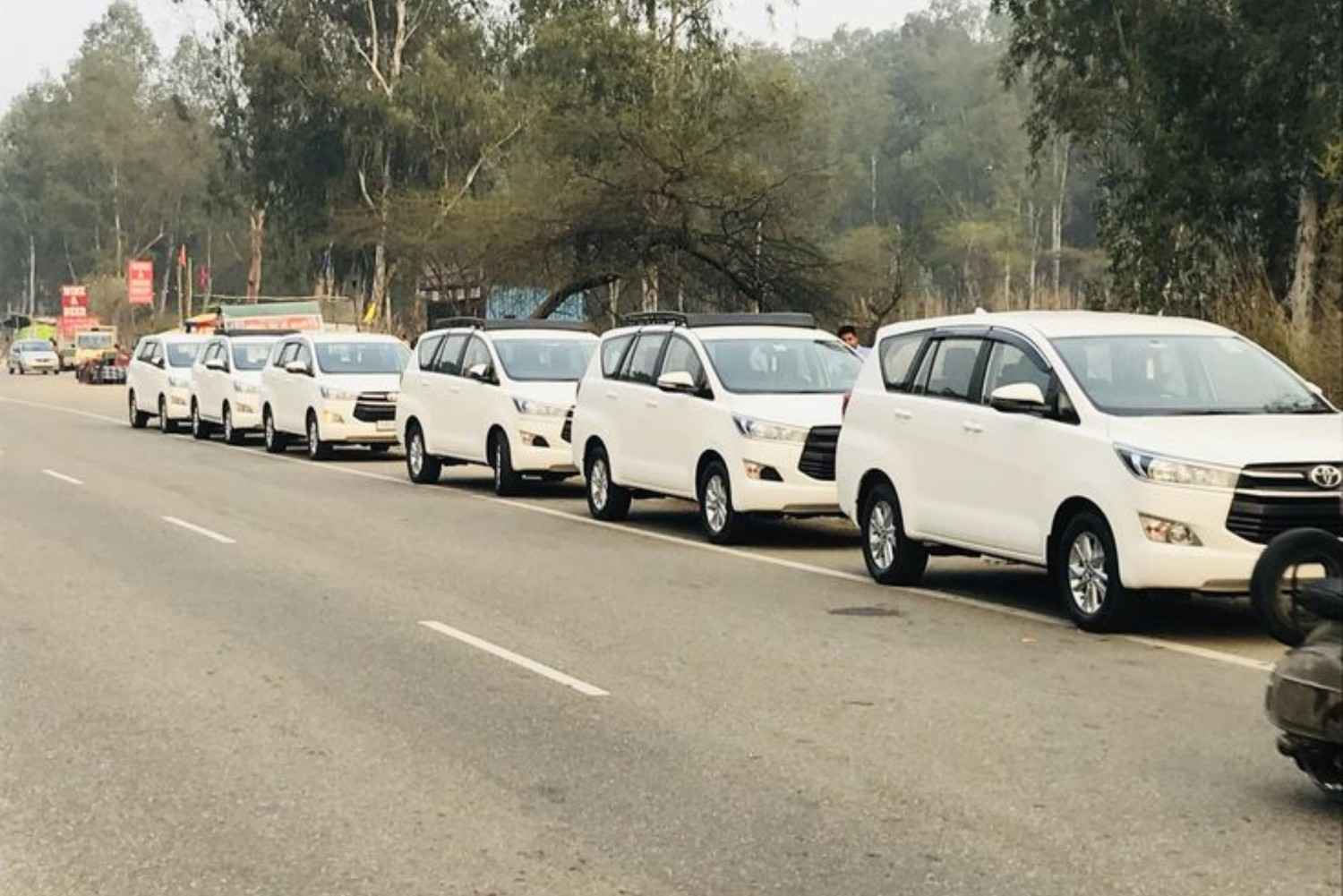 Toyota Innova Crysta fleet by Incredible Srinagar providing premium taxi service, airport transfers, and Kashmir tour transportation.